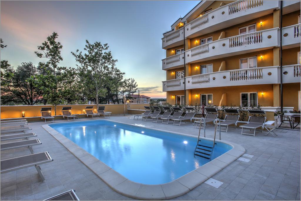 Aparthotel Zaton Zaton  Exteriör bild