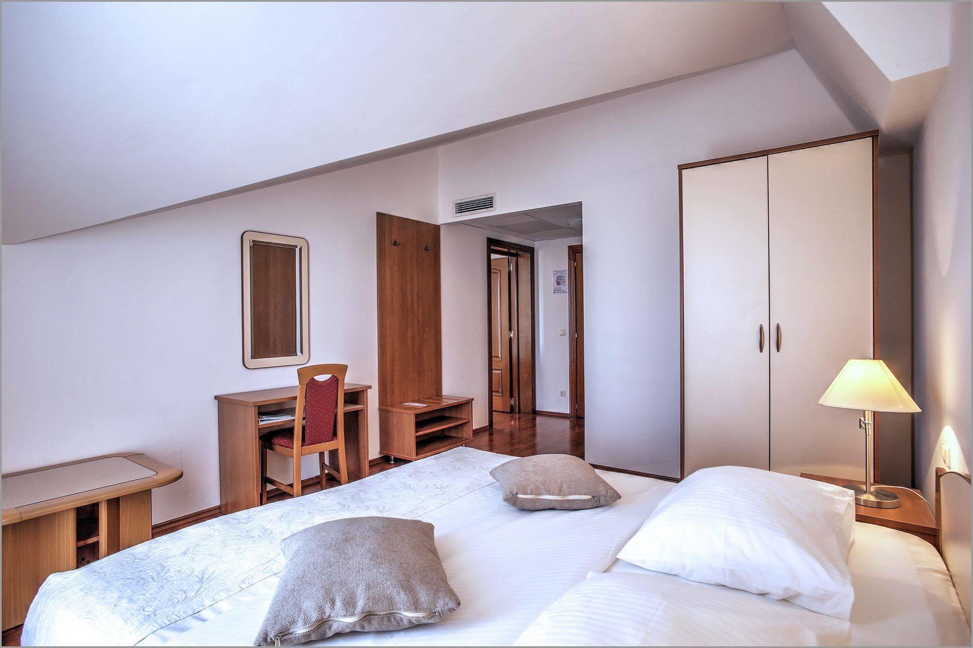 Aparthotel Zaton Zaton  Exteriör bild
