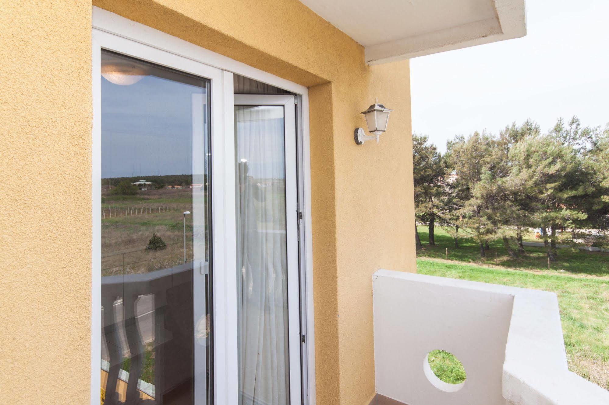 Aparthotel Zaton Zaton  Exteriör bild