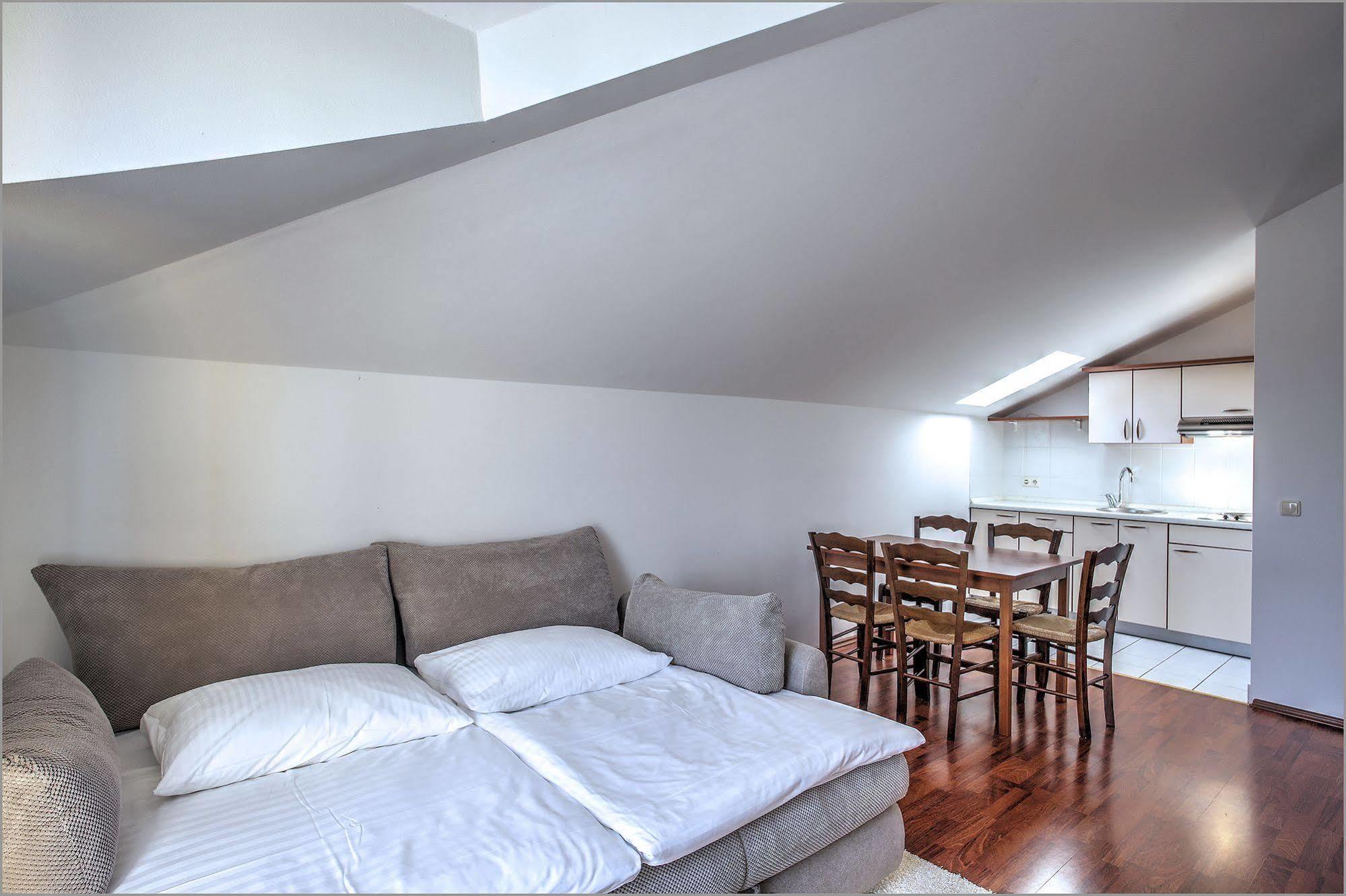 Aparthotel Zaton Zaton  Exteriör bild
